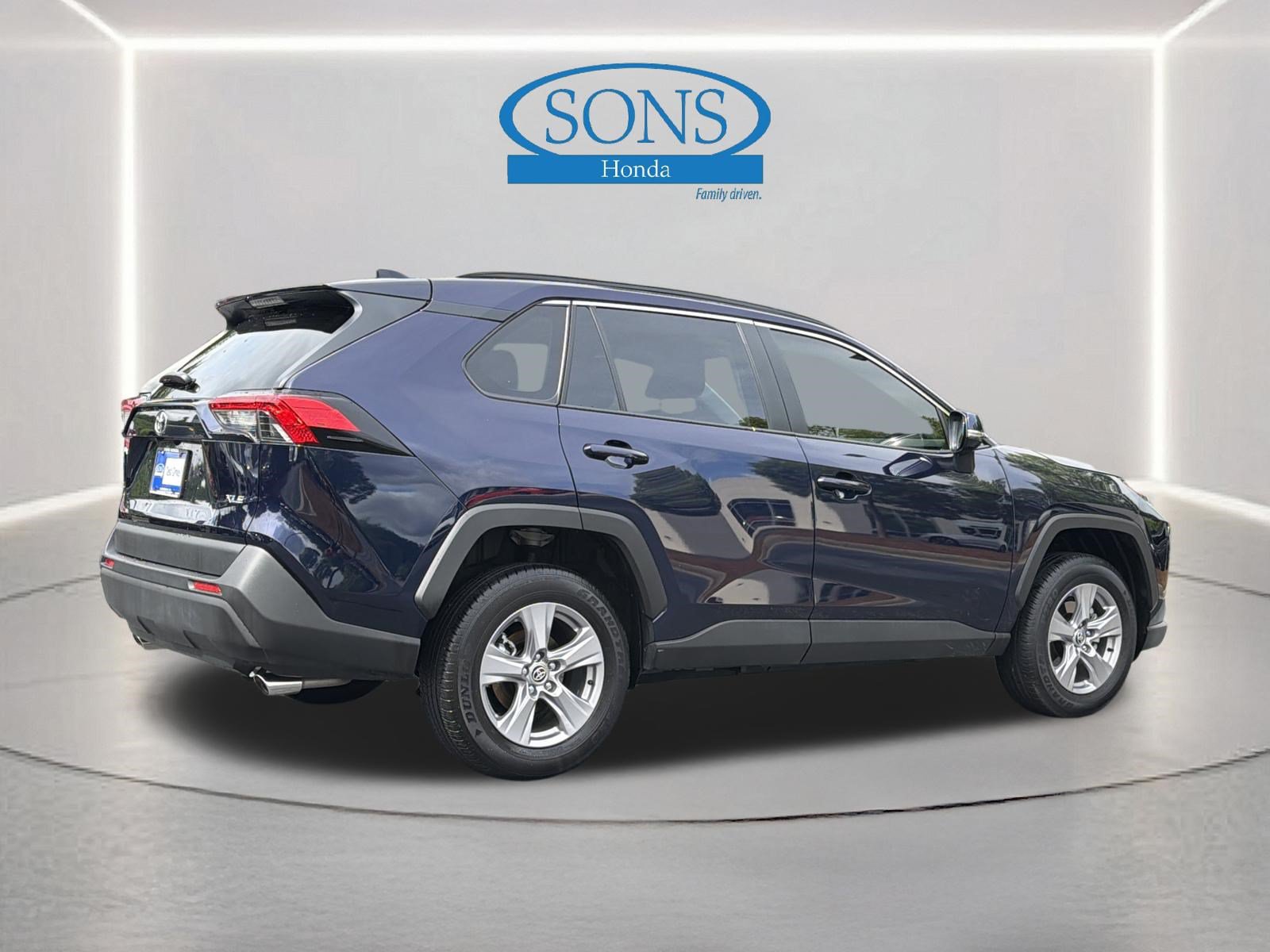 Used 2025 Toyota RAV4 XLE FWD image 27