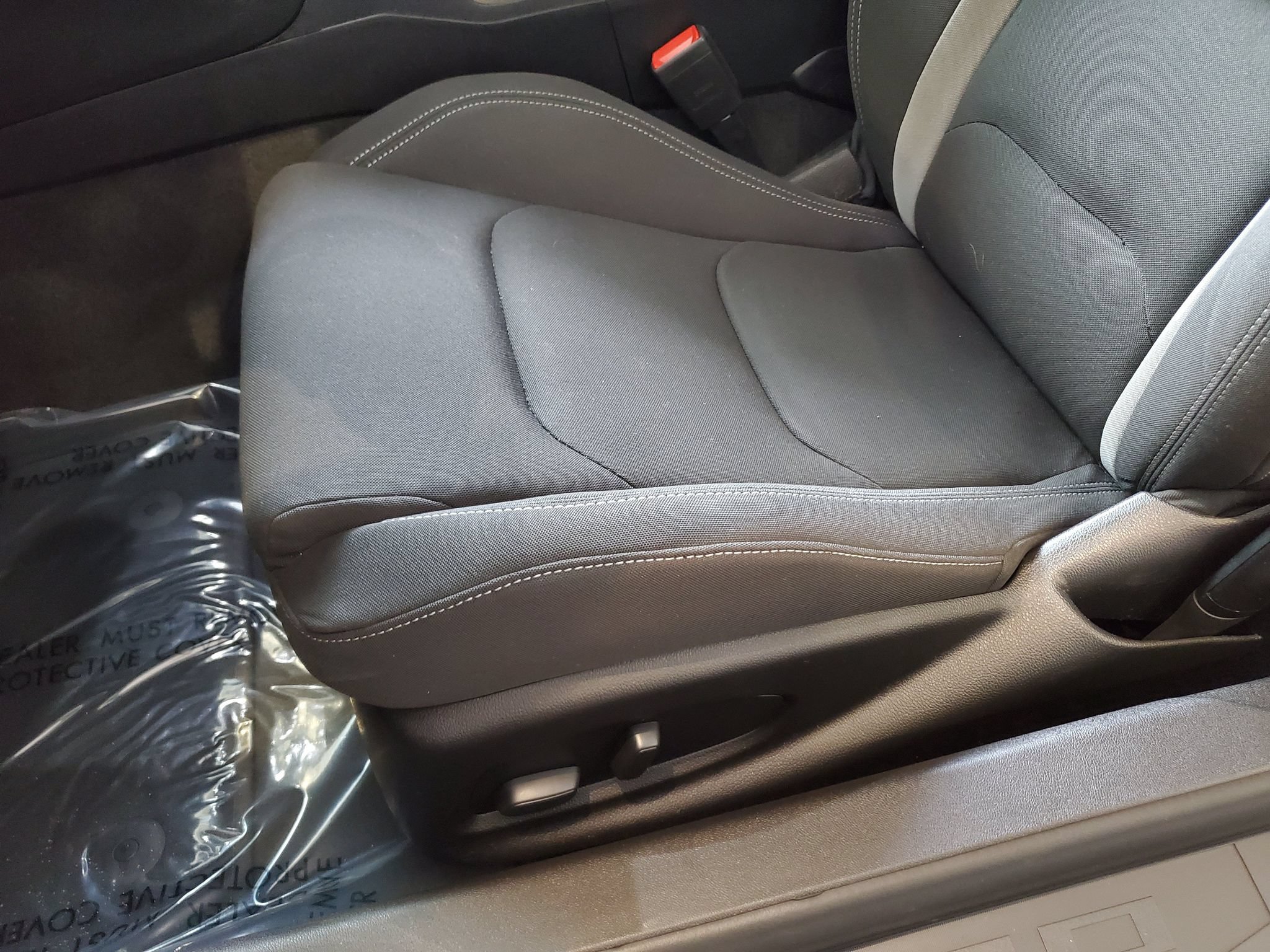 Used 2022 Chevrolet Camaro LT RWD image 14