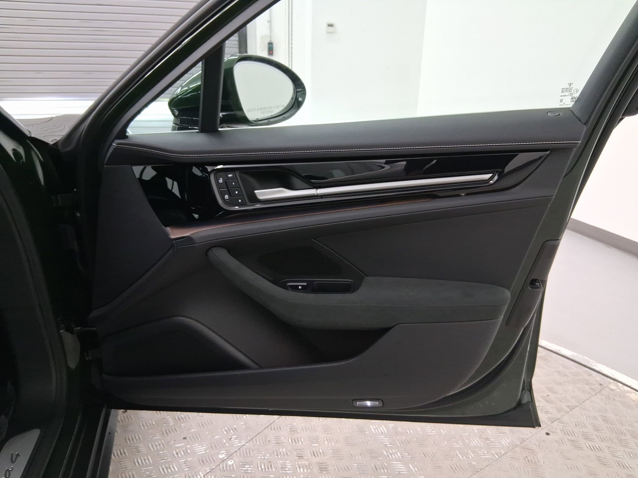 New 2026 Porsche Panamera 4 AWD/4WD image 35