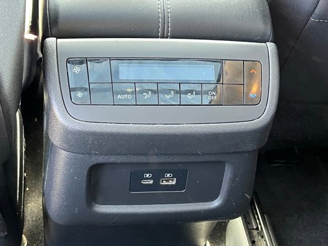 Used 2022 Nissan Pathfinder SV w/ SV Premium Package image 25