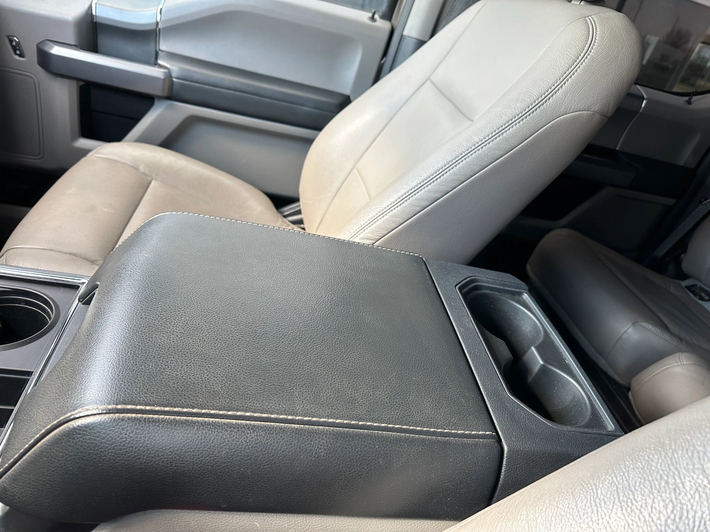 Used 2022 Ford F450 XLT w/ XLT Premium Package image 25