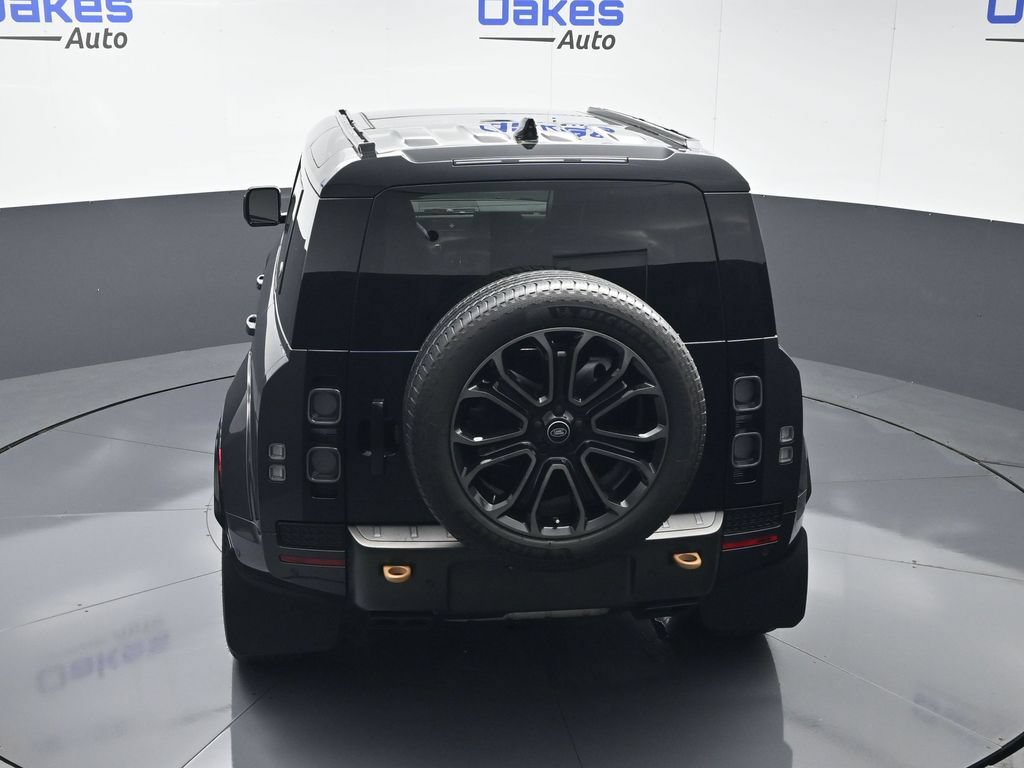 Used 2025 Land Rover Defender 110 AWD/4WD image 52