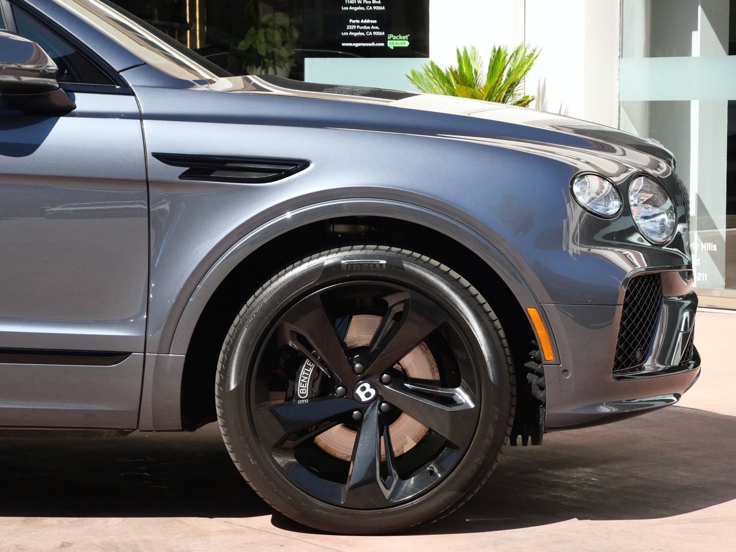 Used 2024 Bentley Bentayga Extended Wheelbase AWD/4WD image 6