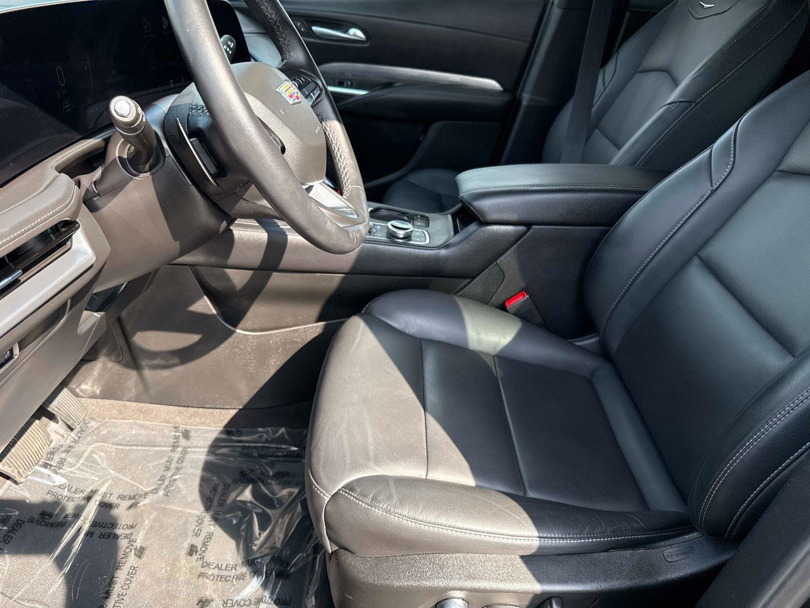 Used 2025 Cadillac XT4 Premium Luxury FWD image 22