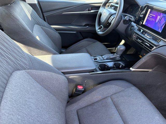 Used 2025 Toyota Camry LE FWD image 11
