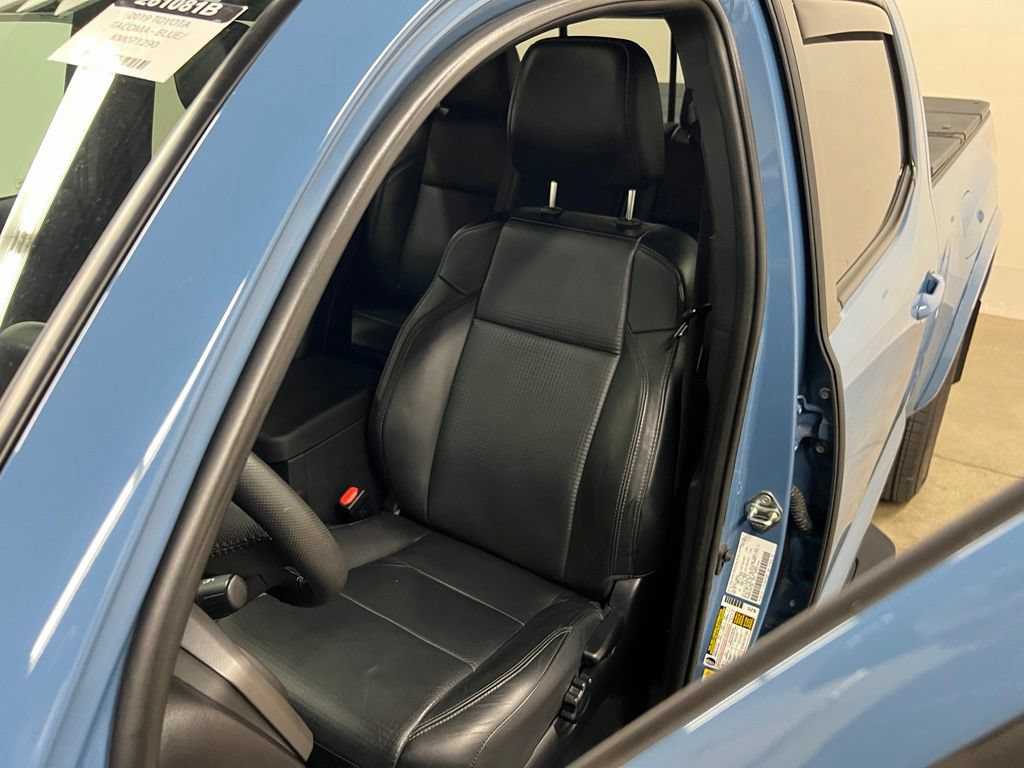 Used 2019 Toyota Tacoma TRD Sport AWD/4WD image 27