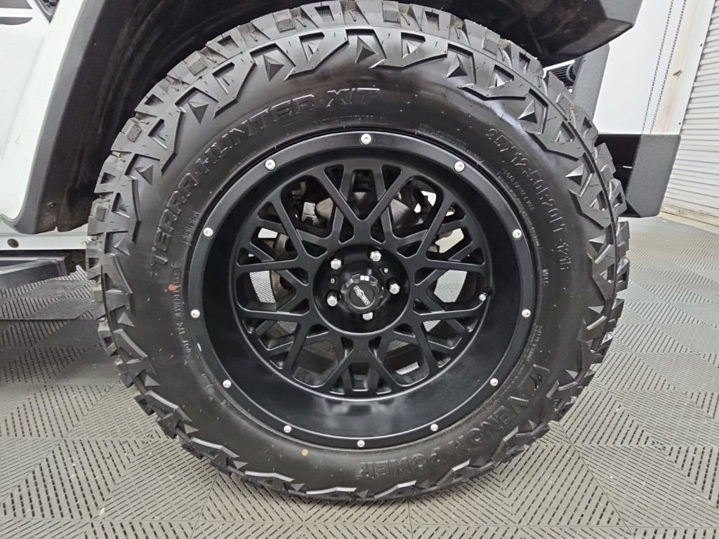 Used 2021 Jeep Wrangler Unlimited Rubicon AWD/4WD image 49