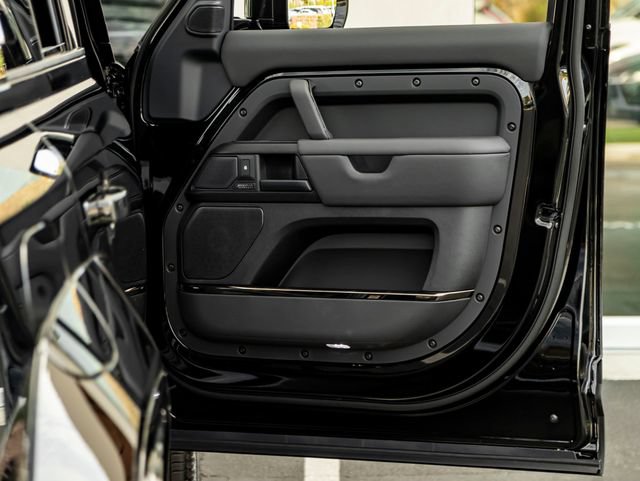 New 2026 Land Rover Defender 110 OCTA AWD/4WD image 37