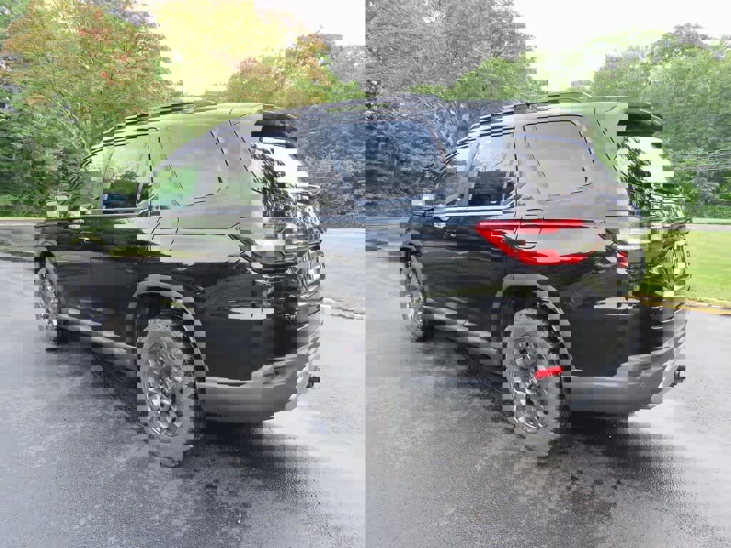 New 2025 Honda Pilot TrailSport image 4