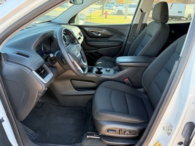 Used 2023 GMC Terrain SLE w/ Driver Convenience Package image 12