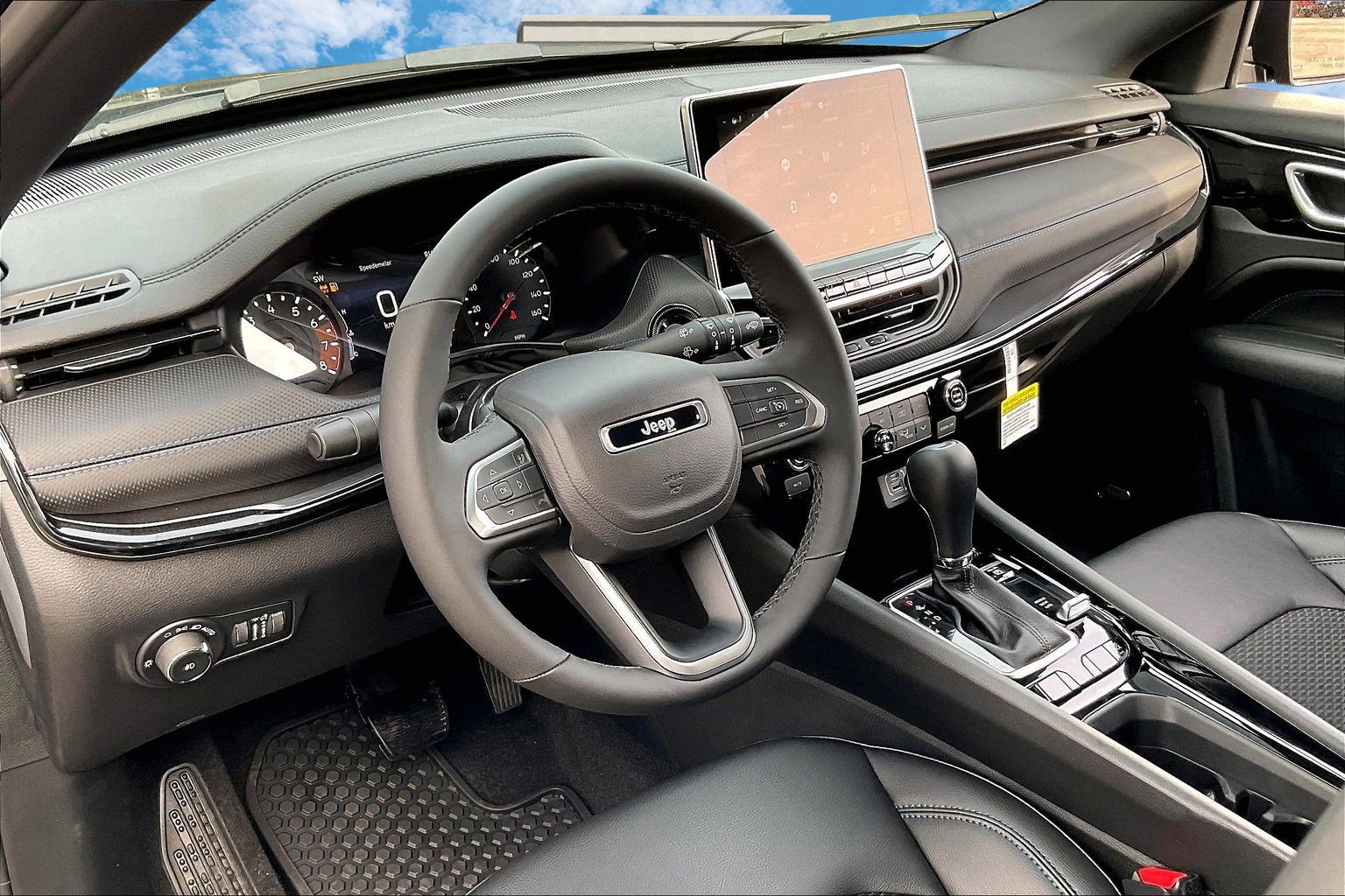 New 2026 Jeep Compass Latitude w/ Sun and Sound Group AWD/4WD image 6