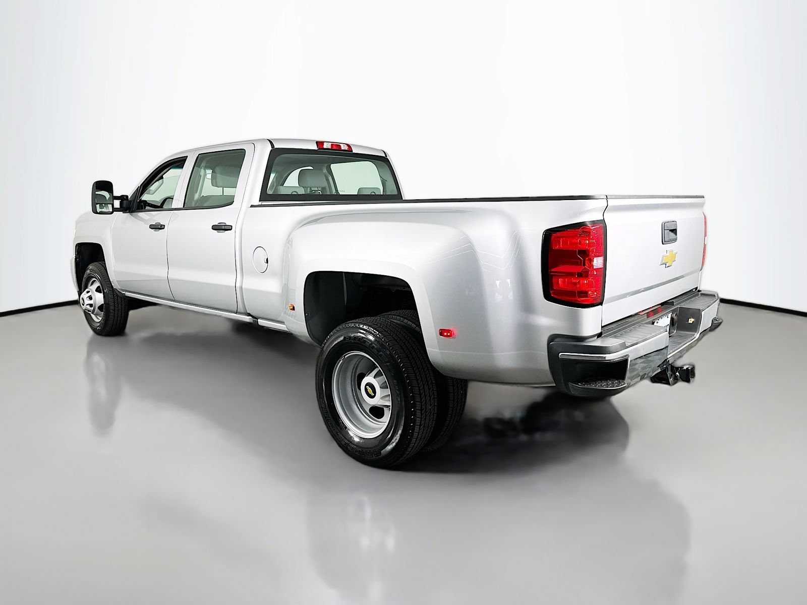Used 2018 Chevrolet Silverado 3500 W/T RWD image 6