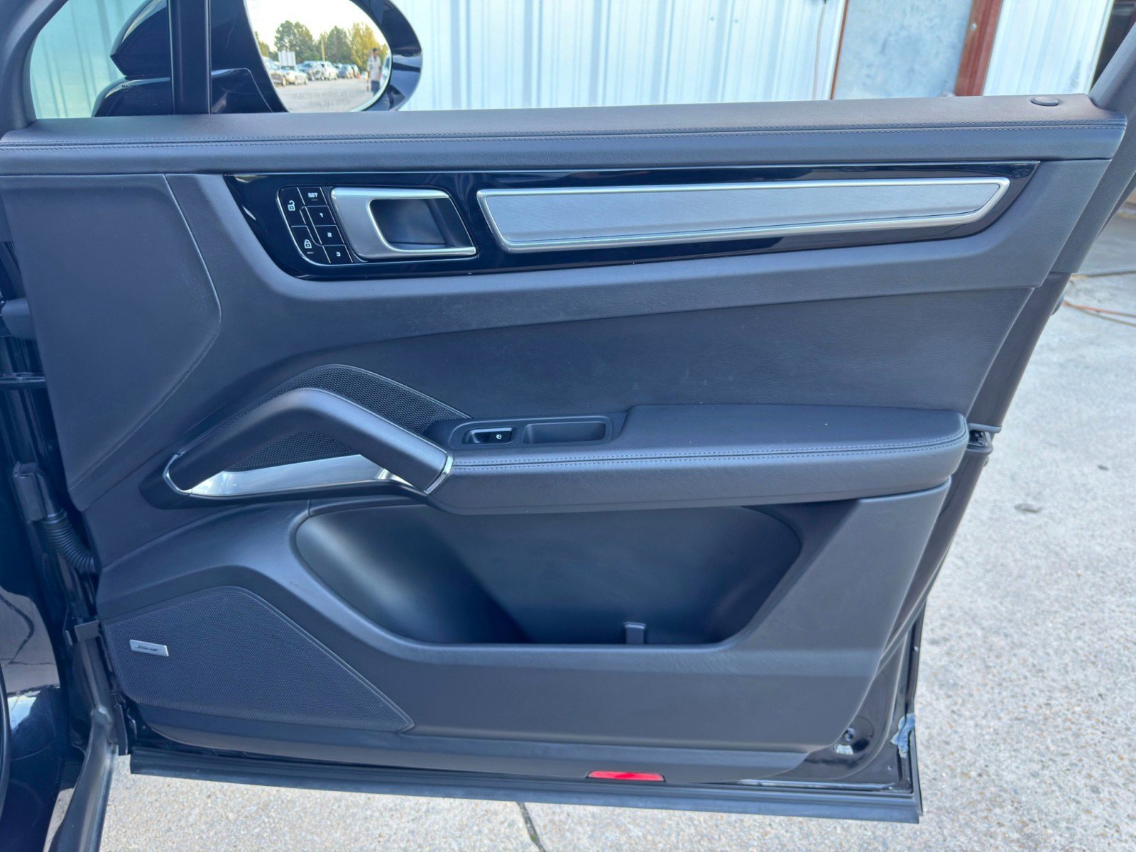 Used 2021 Porsche Cayenne Turbo S image 47