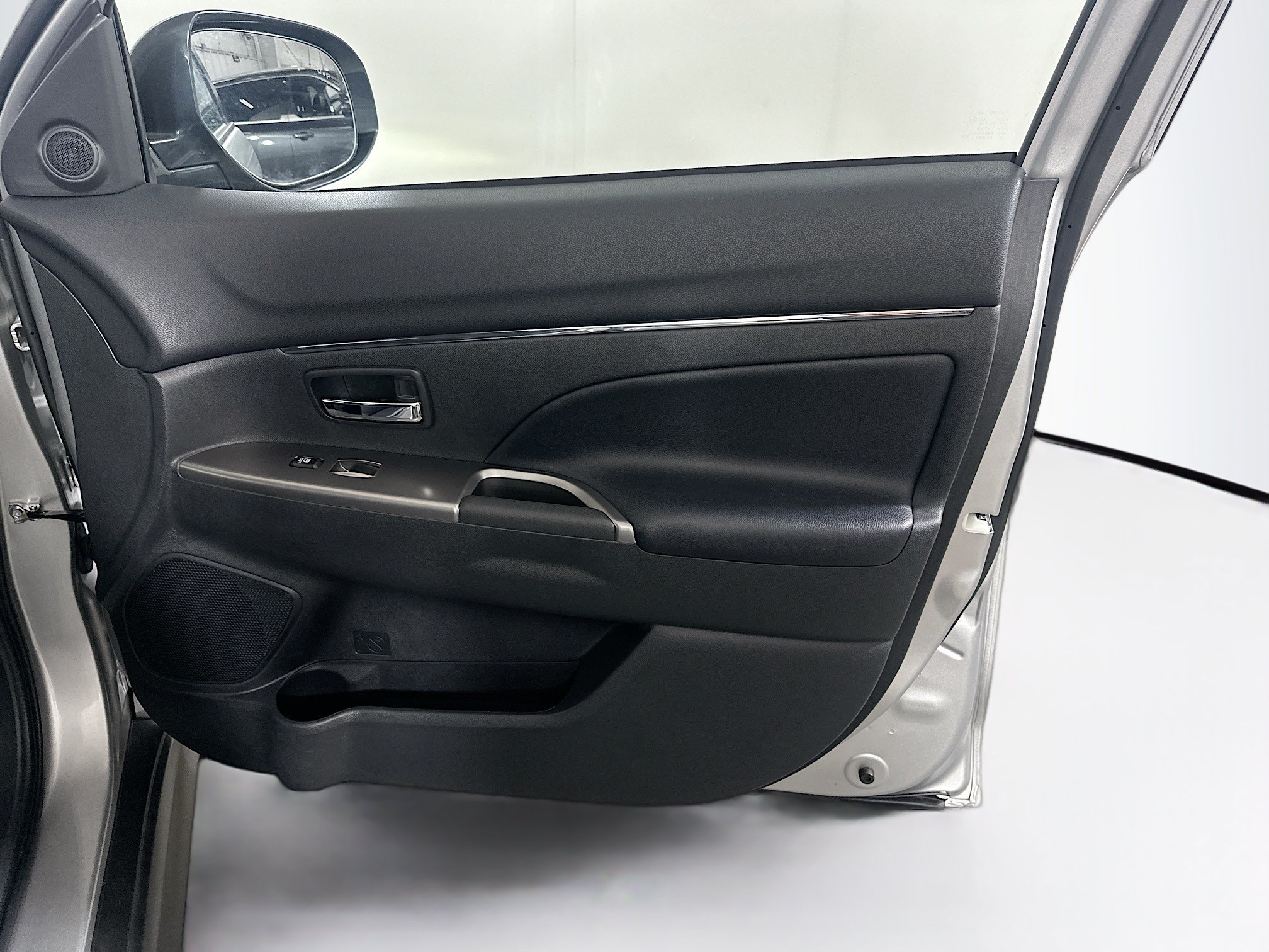 Used 2025 Mitsubishi Outlander Sport AWD image 30