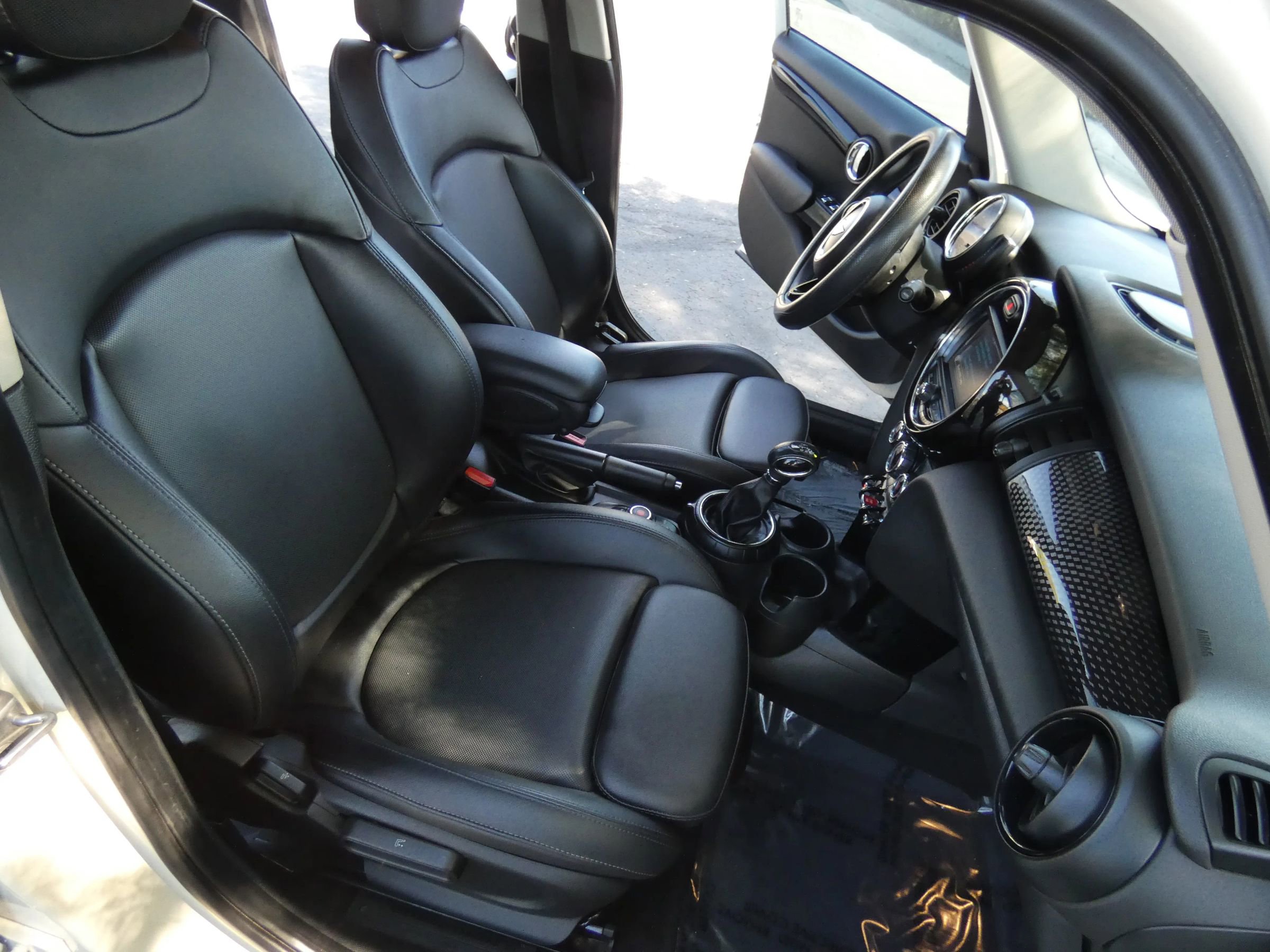 Used 2017 MINI Cooper S image 25