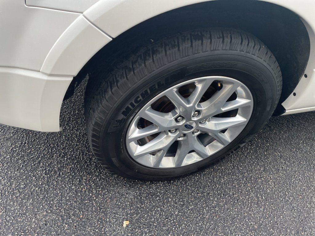 Used 2017 Ford Expedition Limited w/ Equipment Group 301A image 5