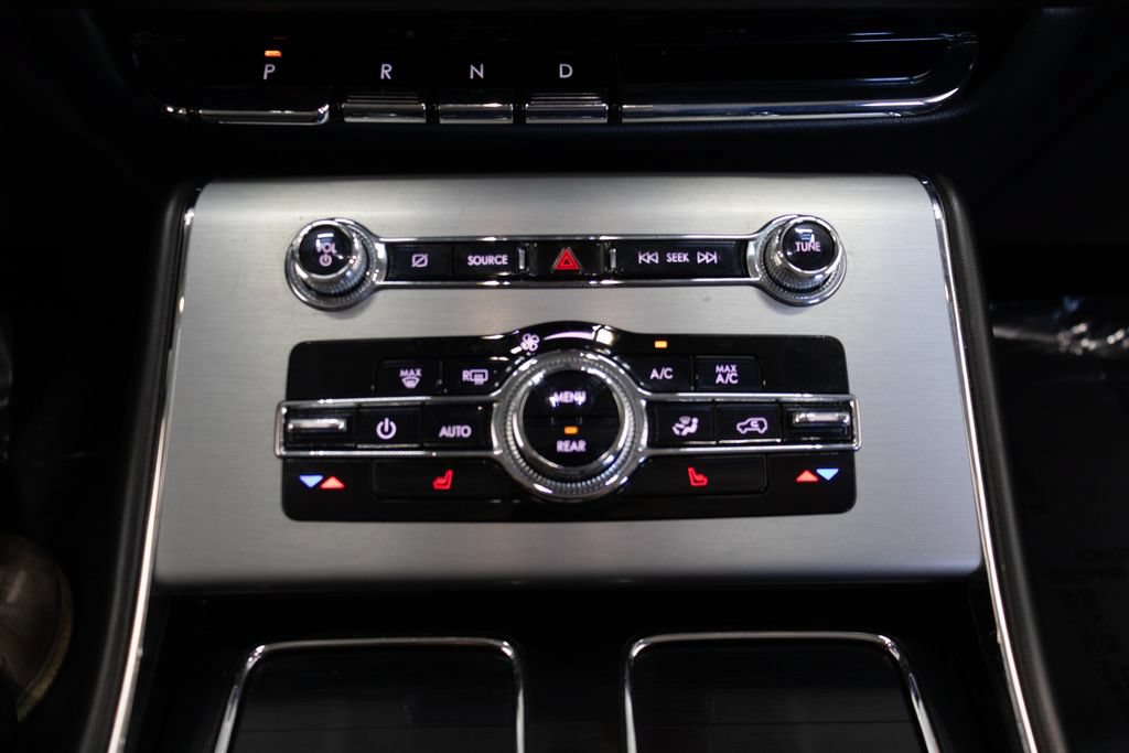 Used 2023 Lincoln Aviator AWD image 35