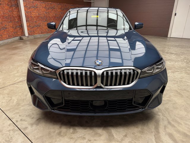 Used 2026 BMW 330i Sedan w/ M Sport Package RWD image 8