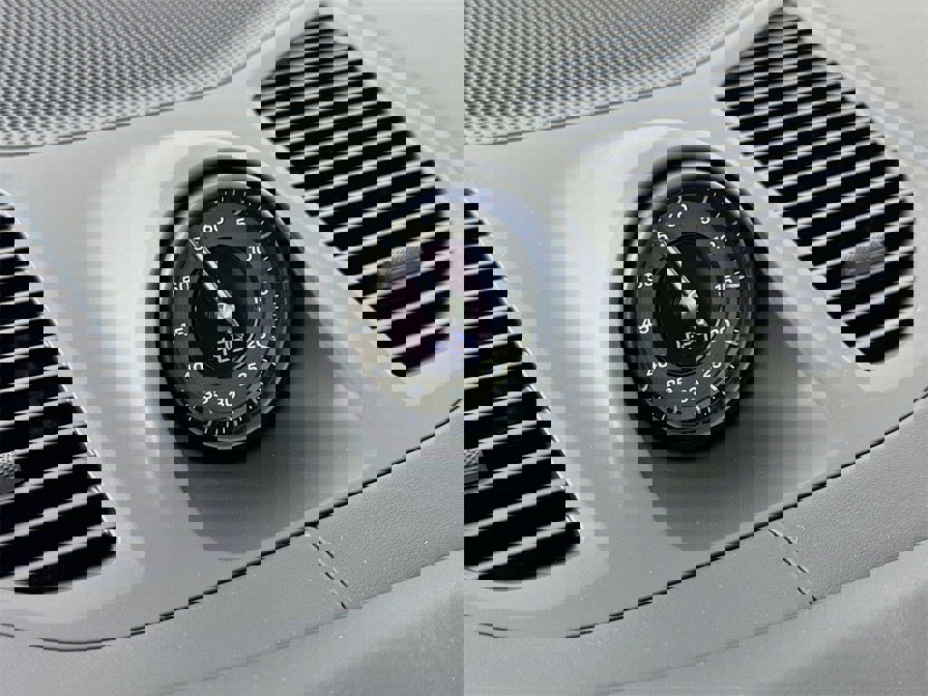 New 2026 Porsche Cayenne Turbo image 18