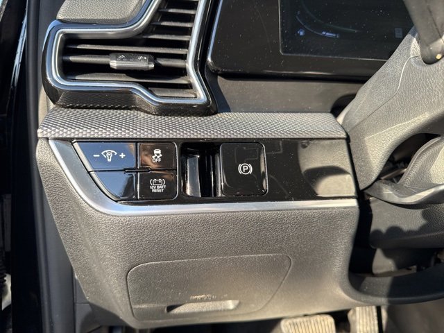 Certified 2023 Kia Sportage LX image 22
