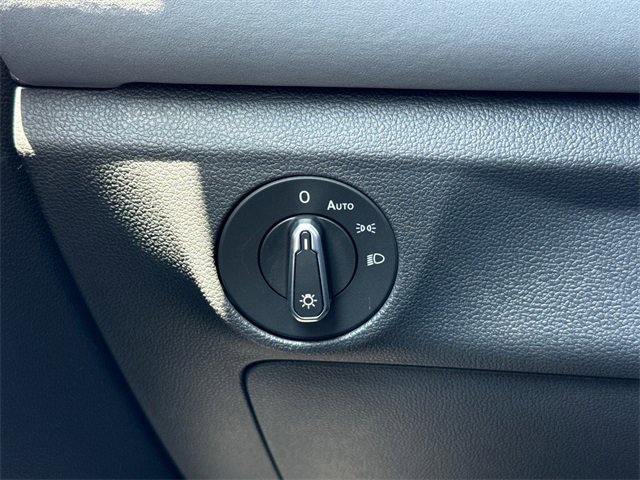 New 2025 Volkswagen Jetta SE image 41