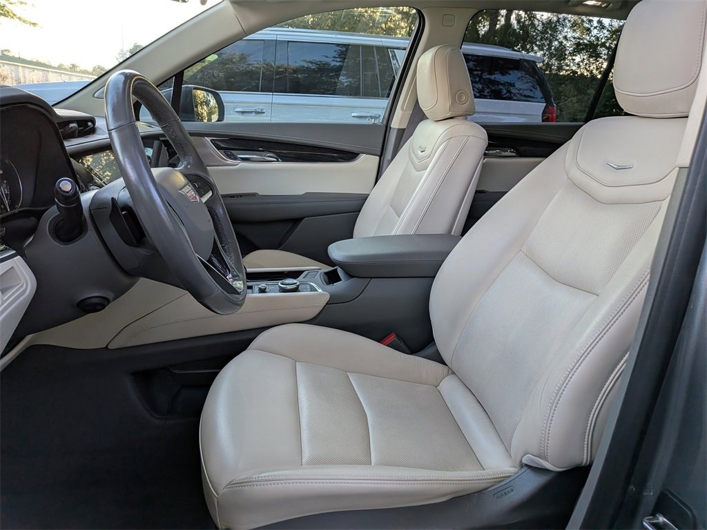 Used 2020 Cadillac XT6 Premium Luxury image 24