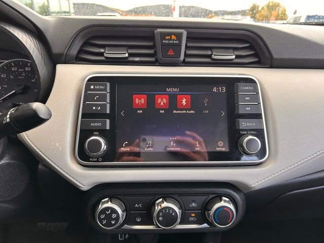 Used 2021 Nissan Versa SV FWD image 14