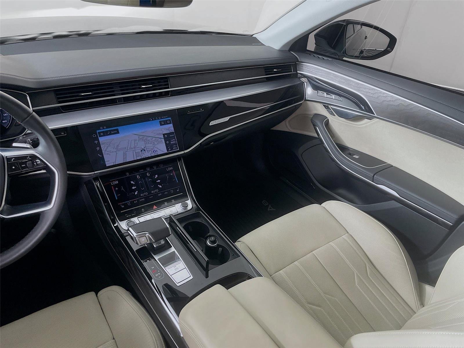 Used 2025 Audi A8 L 3.0T AWD/4WD image 27