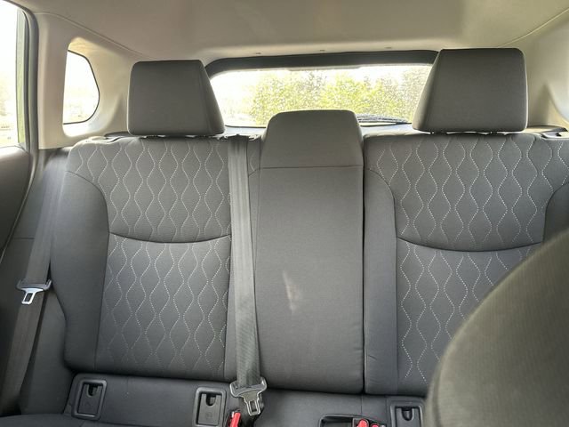 Used 2023 Toyota Corolla Cross LE AWD/4WD image 27