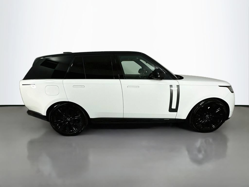 Used 2025 Land Rover Range Rover SE AWD/4WD image 8
