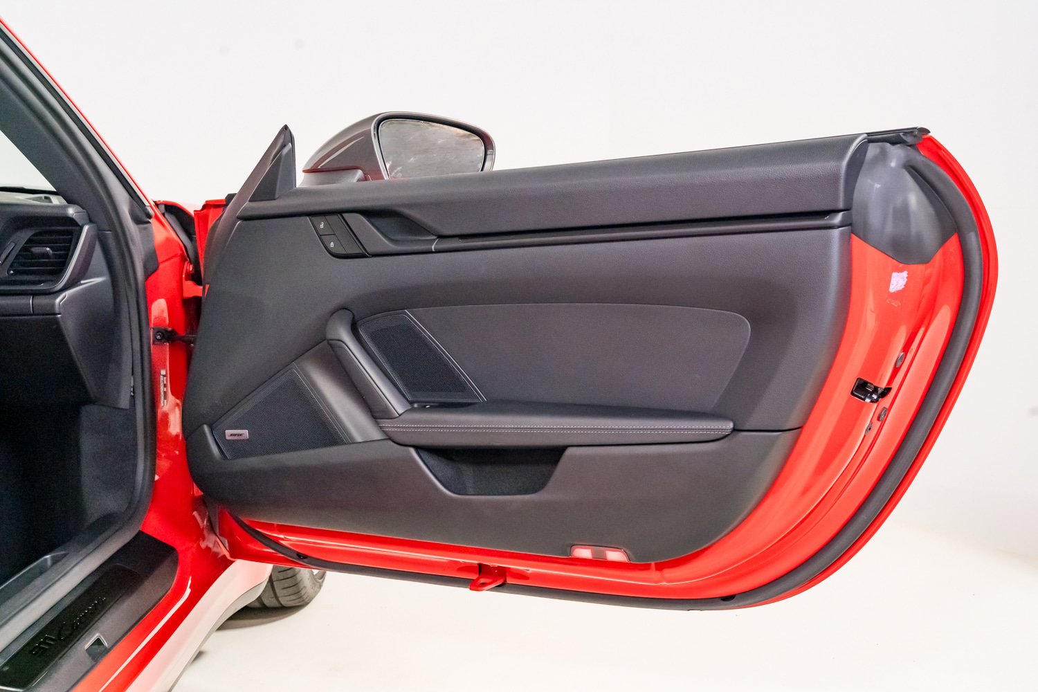 Used 2024 Porsche 911 Carrera T RWD image 30