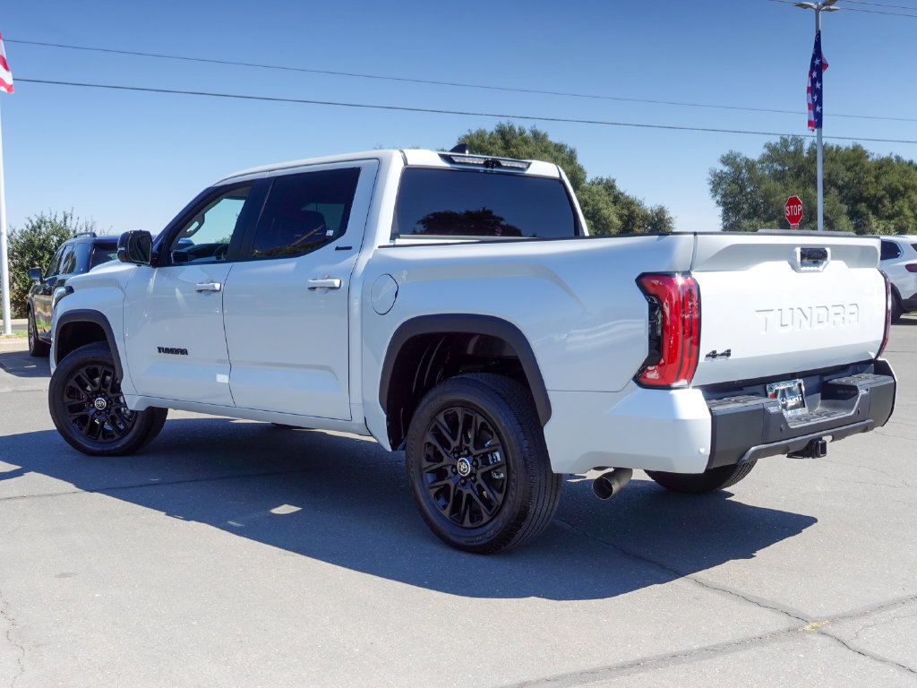 Used 2024 Toyota Tundra Limited AWD/4WD image 10