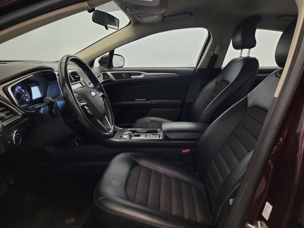 Used 2017 Ford Fusion SE w/ Equipment Group 201A FWD image 17
