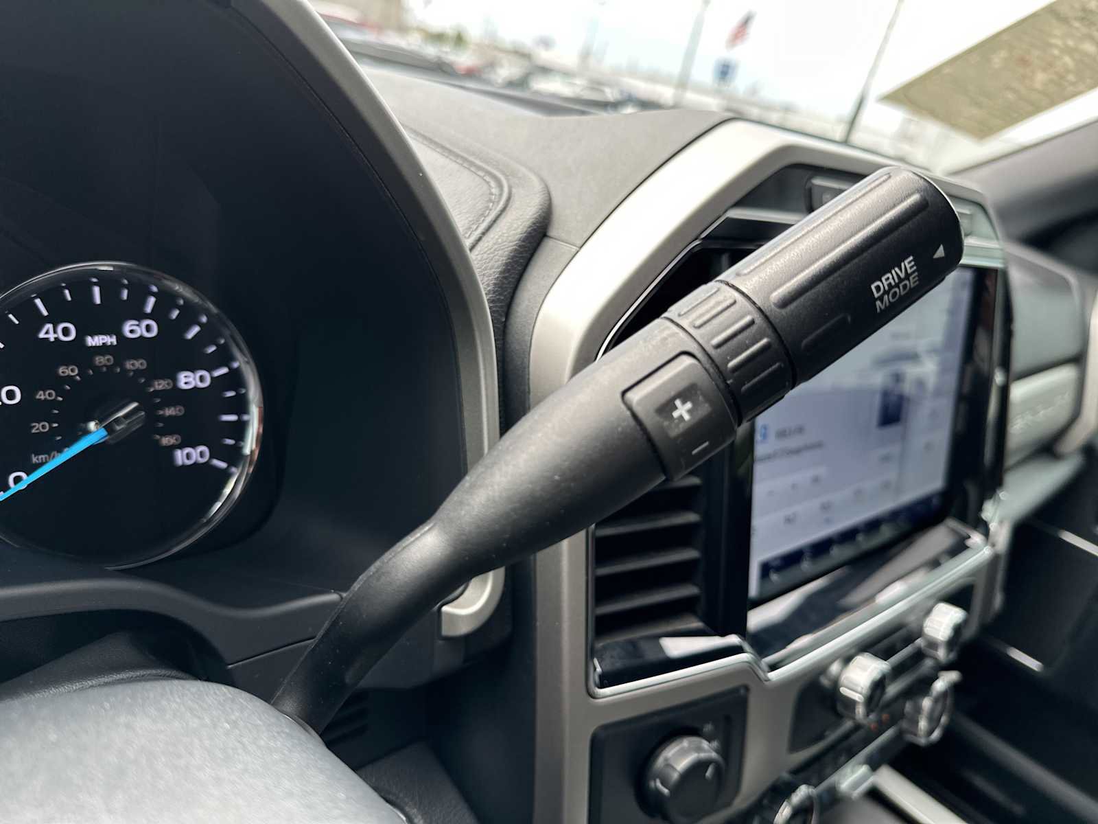 Used 2022 Ford F350 Lariat w/ Lariat Ultimate Package image 23