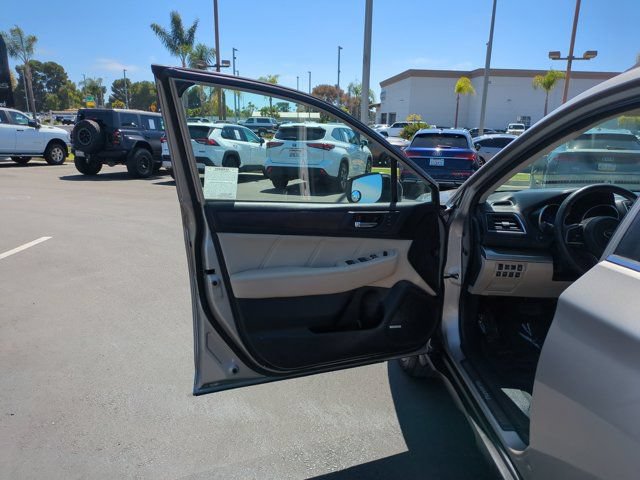 Used 2019 Subaru Outback 2.5i Limited AWD/4WD image 13