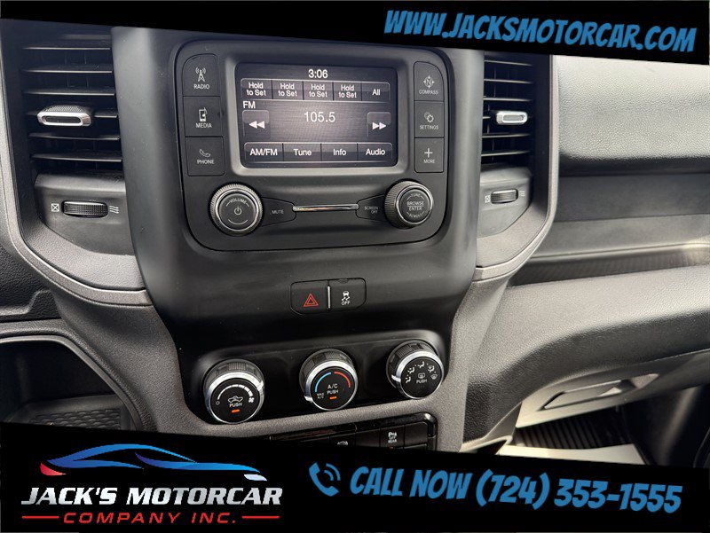 Used 2024 RAM 3500 Tradesman w/ Chrome Appearance Group AWD/4WD image 18