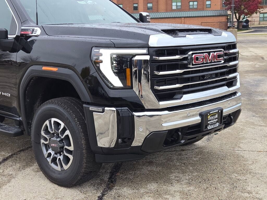 New 2026 GMC Sierra 3500 SLT w/ SLT Premium Package video 2