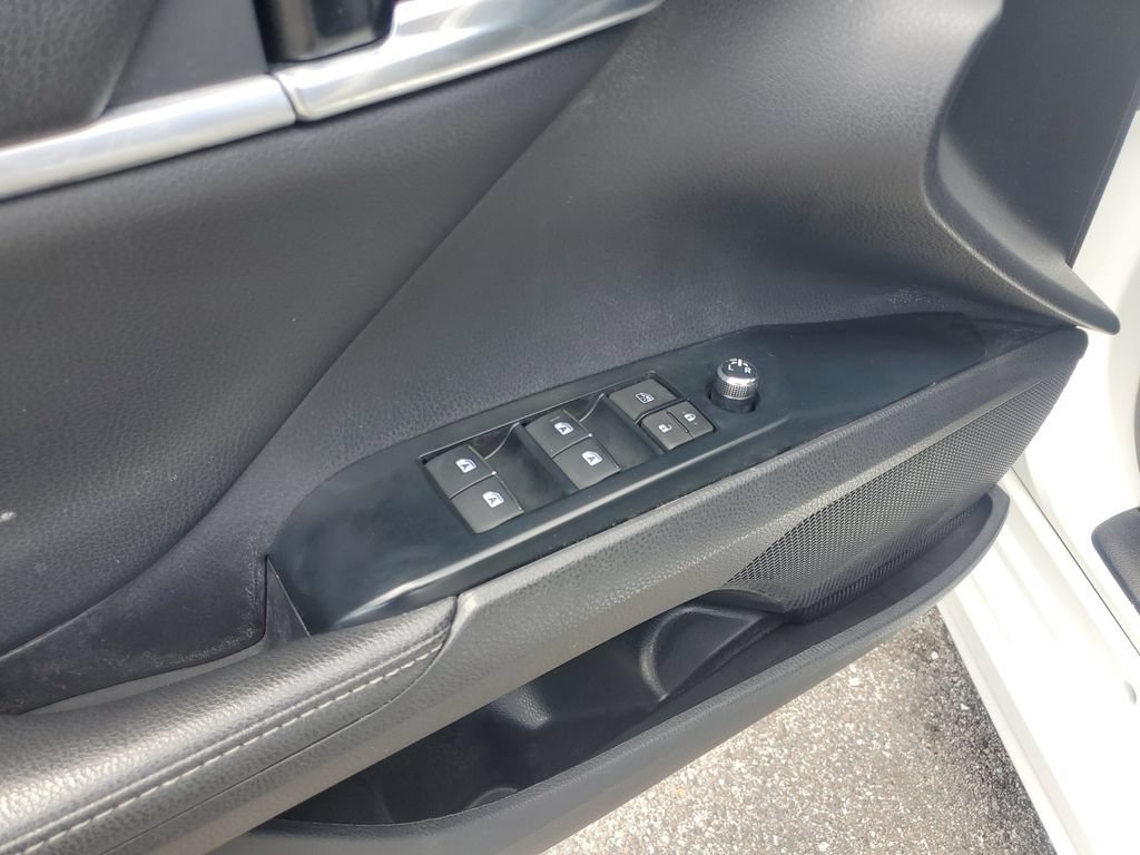 Used 2020 Toyota Camry XSE FWD image 24