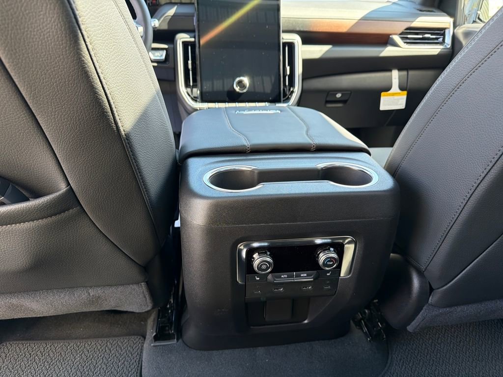 New 2026 GMC Yukon XL Denali w/ Denali Reserve Package image 24