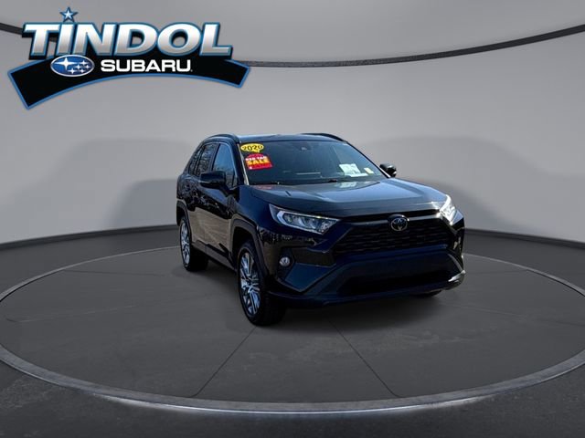 Used 2020 Toyota RAV4 XLE Premium image 2