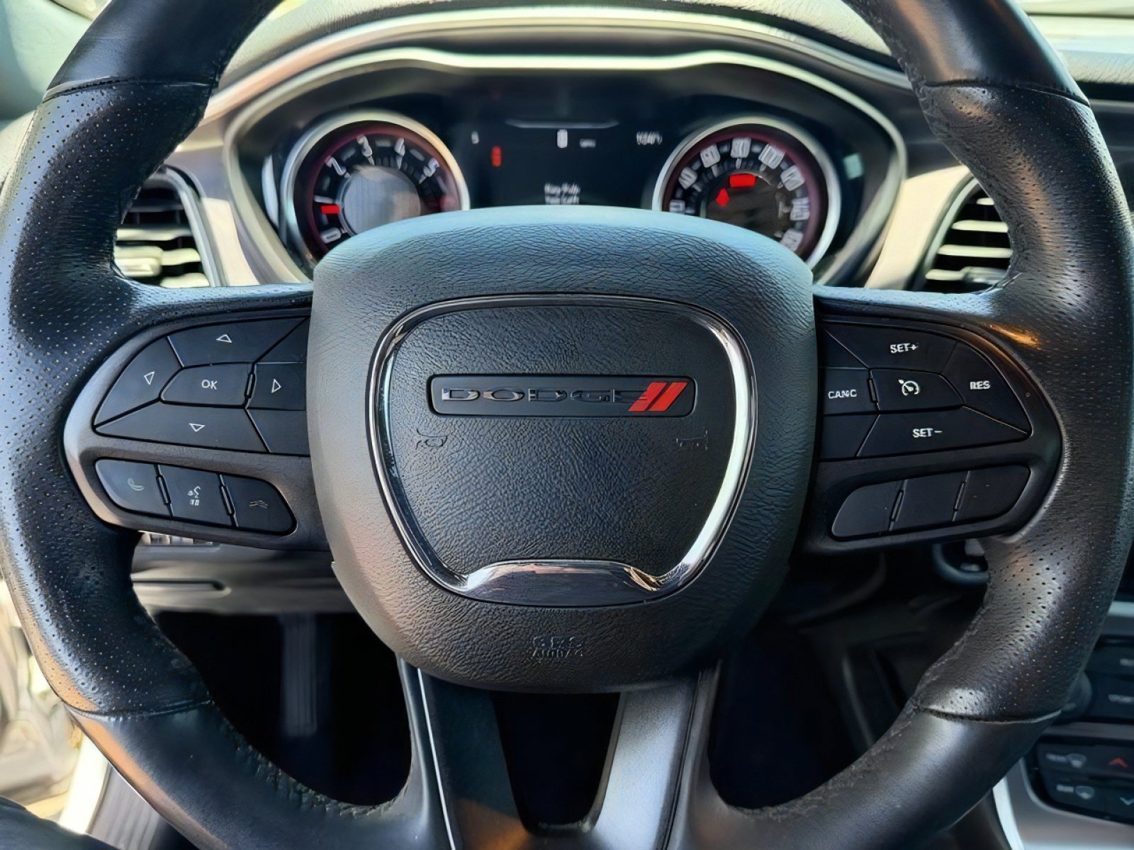 Used 2022 Dodge Challenger R/T RWD image 31