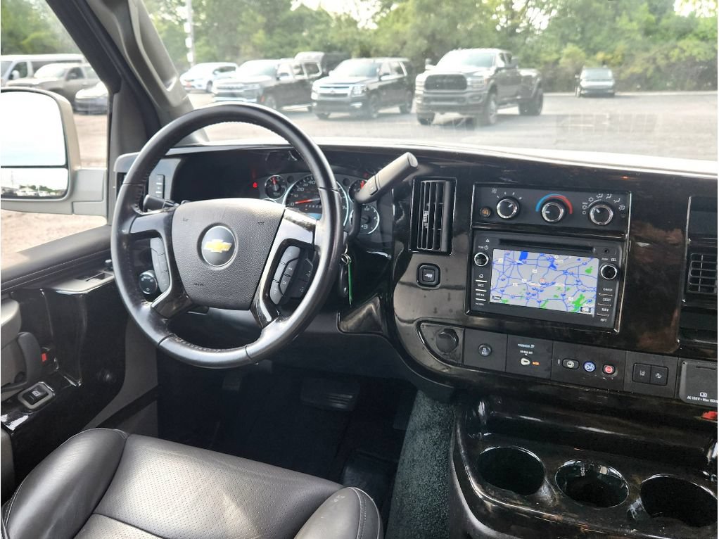Used 2020 Chevrolet Express 2500 w/ Enhanced Convenience Package RWD image 28