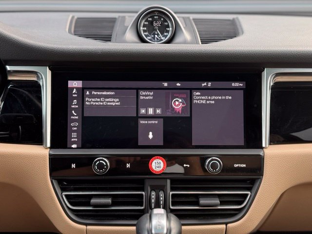 Certified 2022 Porsche Macan S AWD/4WD image 29