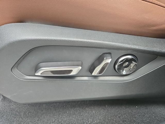 Used 2024 Acura MDX w/ Technology Package FWD image 12