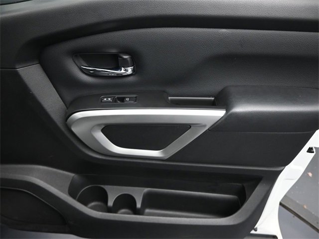 Used 2024 Nissan Titan SV w/ SV Convenience Package image 28