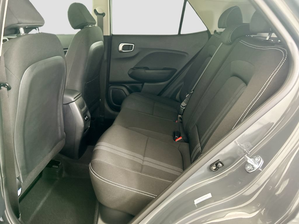 Used 2025 Hyundai Venue SEL FWD image 19