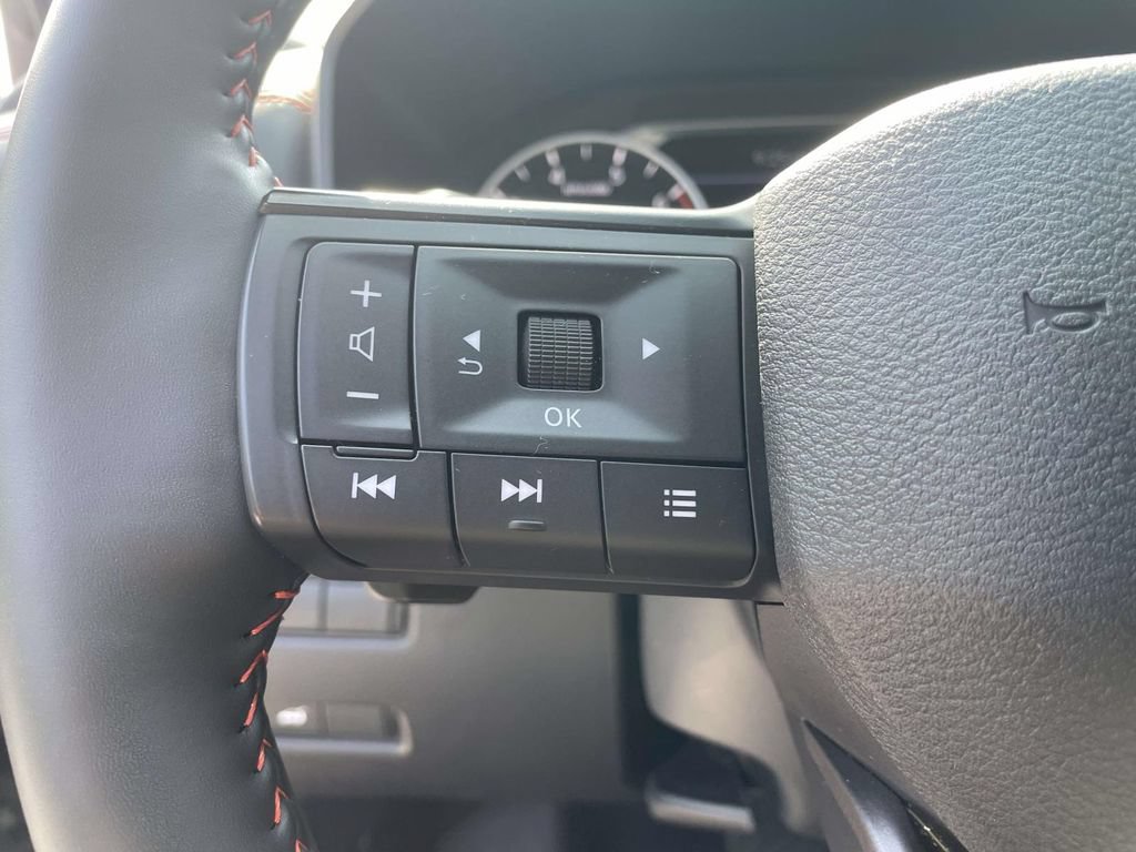 Used 2025 Nissan Rogue SV w/ Rock Creek Premium Package AWD/4WD image 20