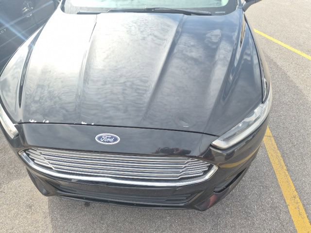 Used 2013 Ford Fusion SE image 2