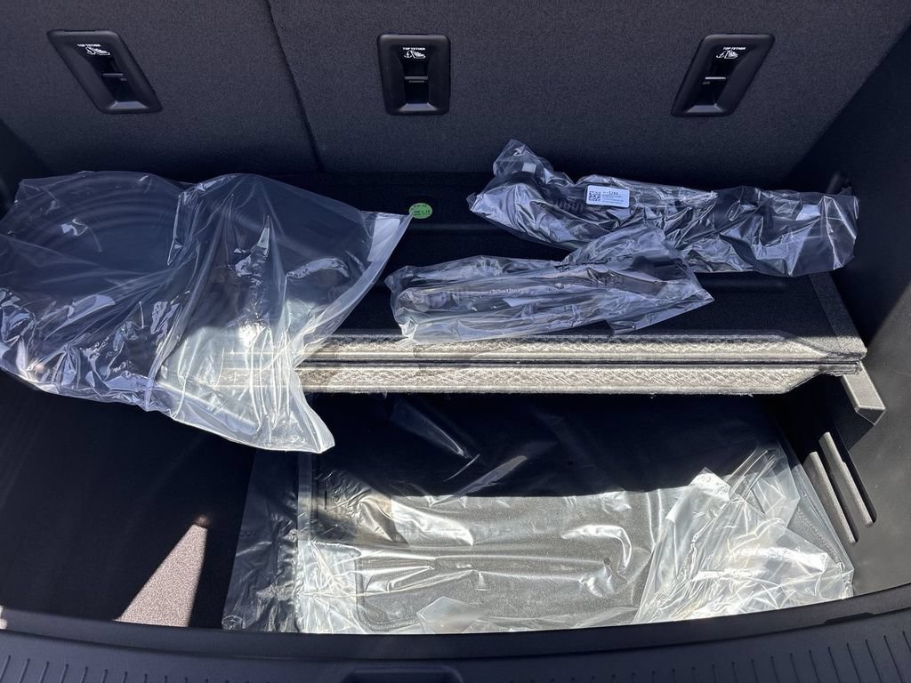 New 2027 Chevrolet Bolt LT w/ Comfort Package FWD image 35
