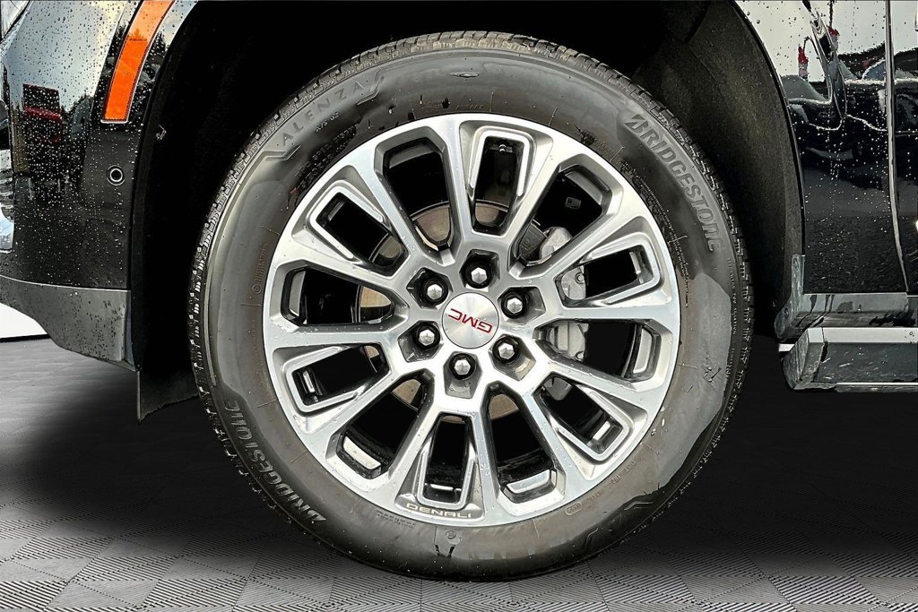 Used 2026 GMC Yukon Denali w/ Denali Reserve Package AWD/4WD image 36
